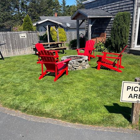 Looking Glass Inn Lincoln City Exterior foto